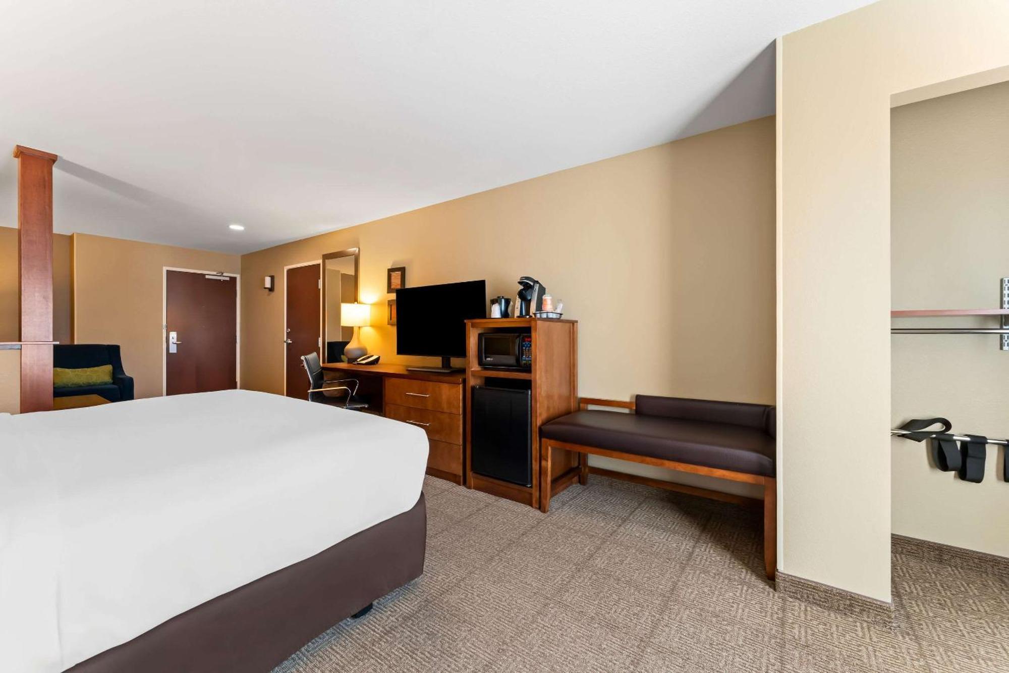 Comfort Inn & Suites Avera Southwest Sioux Falls Exterior foto